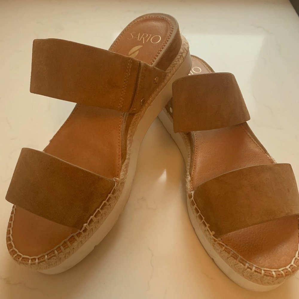 SARTO Cappy Wedge Slide - size 8.5, tan suede